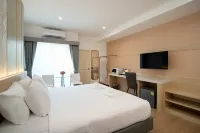 Riski Residence Ngamwongwan