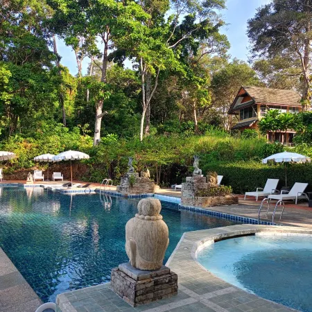 Koh Chang Cliff Beach Resort