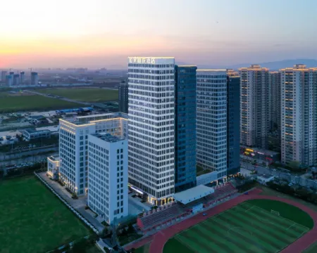 Homeinn Selected Hotel (Xixian New District Jinghe New City Chongwen) Hotel di Jingyang