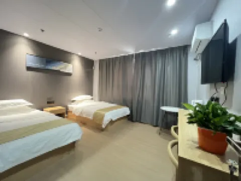 Yunbai Hotel Hotels in Luntai