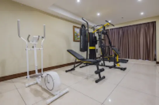 Lichuan Youcheng Hotel (Lichuan Tenglong Cave Visitor Center Branch)