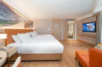 維也納國際酒店（安順西高鐵站店） 鄰近多彩萬象旅遊城-一期的酒店