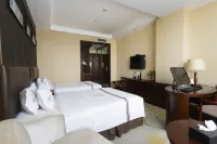 Huayu International Hotel (Hotan Old Night Market) Hotels near Hotan City Children's Water Park