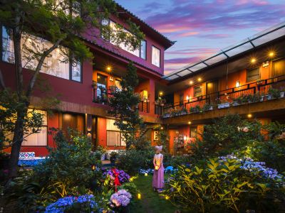 Yanxiu Mountain Residence