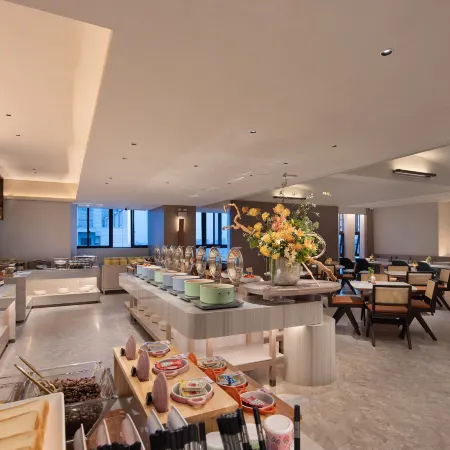 Fuyang Yunbo Manju Hotel (Yingzhou Wanda Plaza Long Distance Bus Station Store)