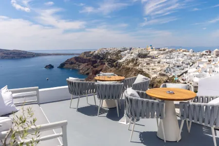 IKIES Santorini