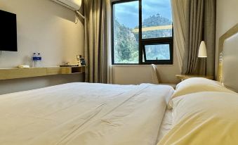 Guilin Tree Hotel