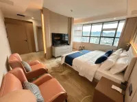 creative Times International Hotel Hotel di Laifeng