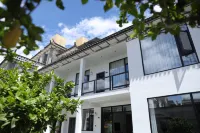 chunqixiaan homestay - 2 ดาว