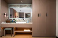 Moyuan Heyue Hotel (Luohe Convention and Exhibition Center)