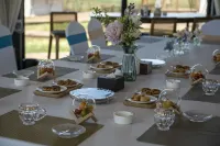 Zhao Su Shidigongyuan Tian Ma Yu He Yeshe Camp - Frühstück