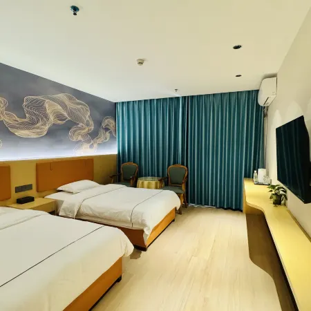 Deshun Hotel