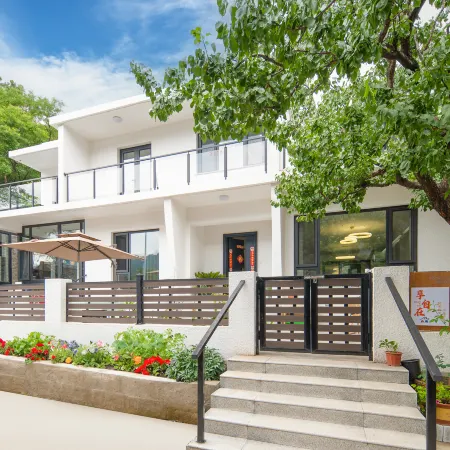 Enjoy Freedom Guesthouse (Mutianyu Great Wall Store) Отели рядом с достопримечательностью «Великая Китайская Стена (Ма Тьян Ю)»