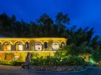 Jiuhuashan Yanqi Lake Bay Hotel Hotels in Qingyang