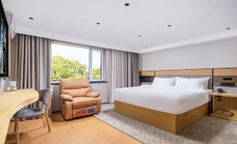 Mehood ·Ezzi hotel