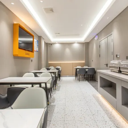 7Days Inn Hotel (Xinyang Luoshan Passenger Transport Station)