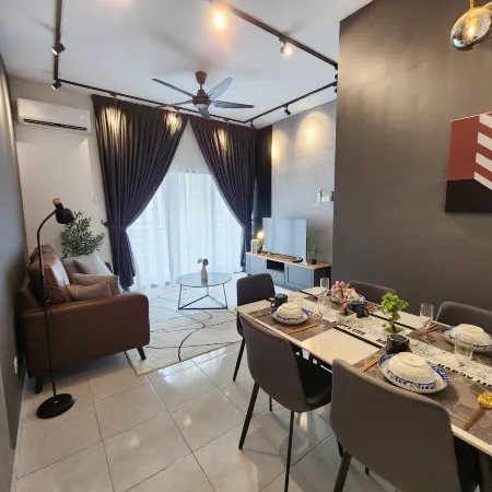 Youth City Niai KLIA Fully Aircon Cozy Suite