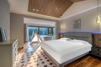 Zhiwu·Huanshan Viewing·Group Villa Meisu (Anji Yunshang Grassland Store) Hotels near Xushiwu Village