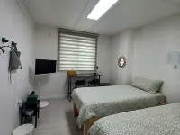 AHASTAY Hotels near Daereungwon