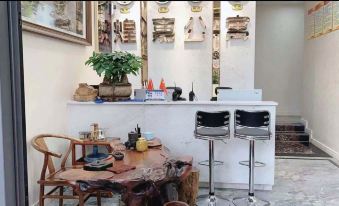 Huangjia Apartment