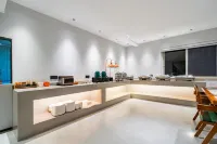 Taizhou Skyscraper Chao Hotel (Huangyan Jiufeng Park)