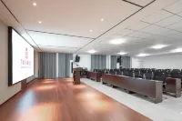 Marriott Carlton Hotel (Olympic Center Hotel)