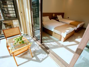 Yizhou Homestay