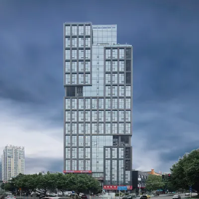 中渝兩江酒店(上丁企業園財富大廈店) 鄰近龍湖動步公園的酒店