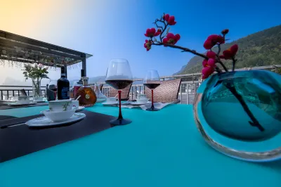 Yishu Yihua Inn (zhangjiajie national forest park sentimental store) Hotels near West Sea
