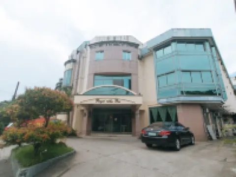 Royal Am Rei Hotel by RedDoorz バコロドのホテル