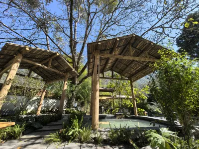 Hailuogou Yixiyun Homestay (Moxi Ancient Town Branch) Hotels near Yajiageng Red Rock Beach Park
