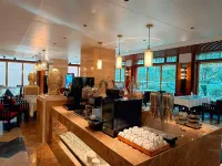 รีสอร์ทน้ำพุร้อนนานาชาติเขาวูกง รงหยวน - พร้อมอาหารเช้า