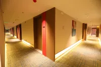 FAFIA Hotel (Nanjing Xinjiekou Subway Station Deji Plaza)
