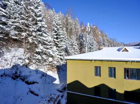 Snow Town Snow Mountain Snow Hotel