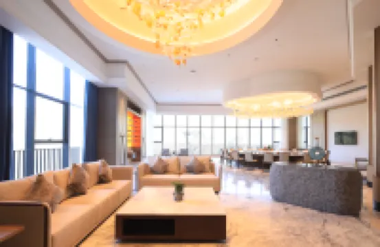 Regal Palace Hotspring Resort Shaoguan - Mountain view