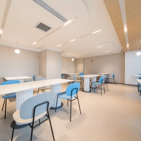Home Inn 4.0 (Yining Liuxing Street Airport Branch)