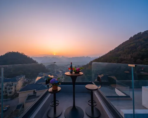 Xingyi Wanfenglin Peak-Chasing House Hotels in Xingyi