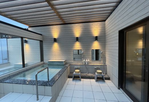 가메야 라칸 옥상 온천에서 바라본 바다 전망