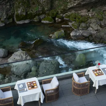 YUEXIGU VALLEY HOT SPRING HOMESTAY