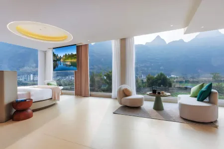 Yangshuo Qian'an Homestay (Yulong River Jiuxian Wharf Branch) Отели рядом с достопримечательностью «Yulong Bridge»