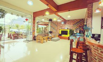 Yunqi Danxia Riverside Vacation Apartment (Danxiashan Scenic Area)