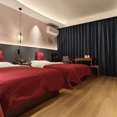 Weihui Lishui Holiday Hotel (Xinxiang Medical College No.1 Affiliated Hospital)