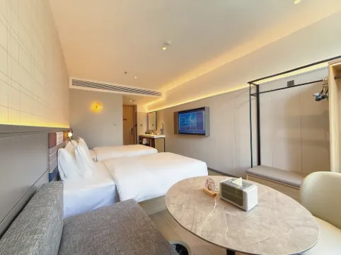 Homeinn Plus Hotel (Linjiang)
