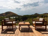 Menjaga Bay Hotels in Komodo