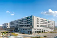 Holiday Inn Shanghai Pudong Airport Hotels in Shanghai