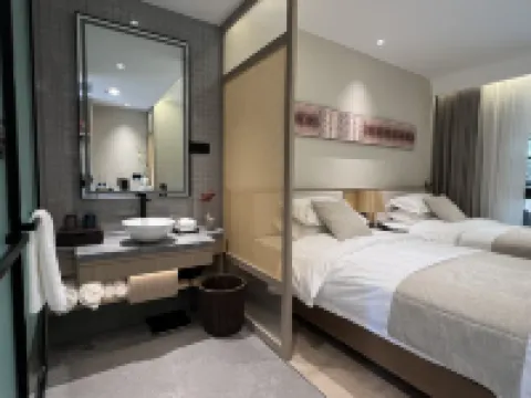 Hidden Waves Hot Spring Boutique Inn Hotels in Lianghe