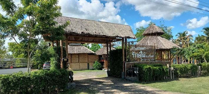 Bamboo Conservation Farm Hotels in Amphoe Mueang Surin