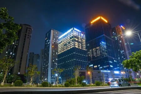 HOWARD JOHNSON HARMONY PLAZA QUANZHOU Отели рядом с достопримечательностью «Quanzhou Forest Park»