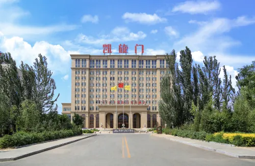 Triumphal Gate Holiday Hotel (Toketo No.1 Middle School) Hotels in Togtoh County
