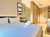 Harris Hotel and Conventions Denpasar Bali Hotels near Cokroaminto
